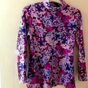 Issac Mizrahi tunic T-shirt top with modified peplum.  XS